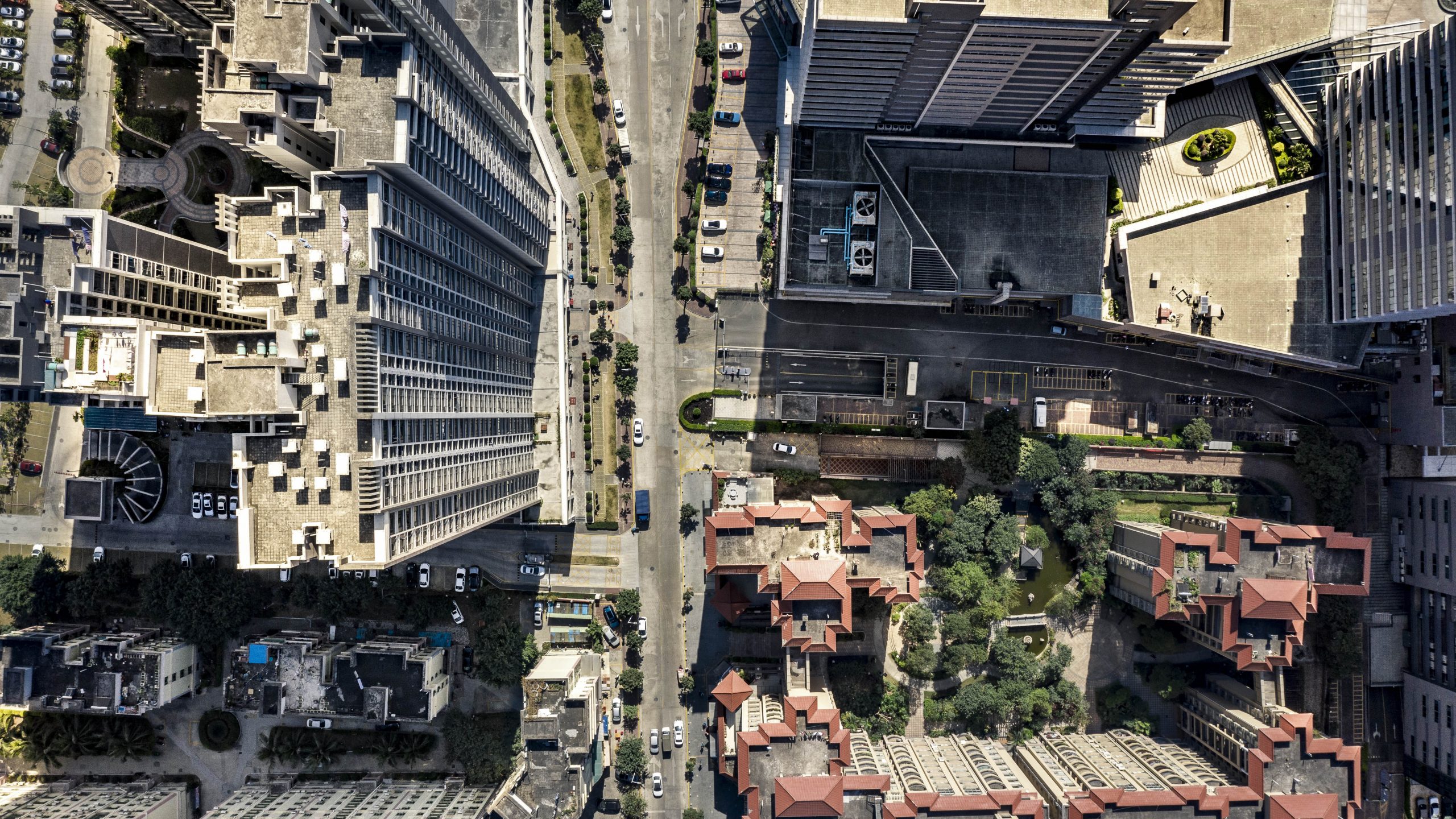 Drone photography China, bird’s eye view to the Chinese street below. Photographer Tuomas Harjumaaskola.