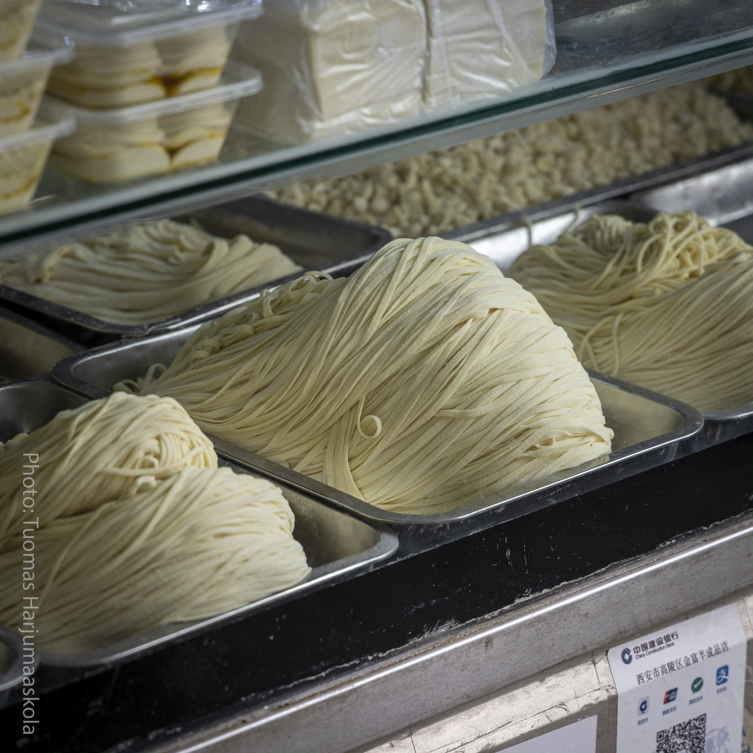 Chinese noodles on shop display. Photographer Tuomas Harjumaaskola.